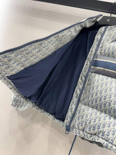 Пуховик Dior голубого цвета