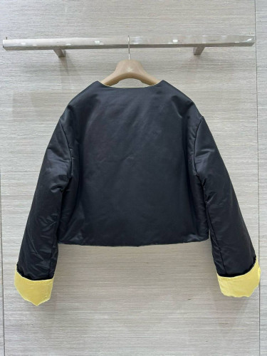 Chanel куртка желтая