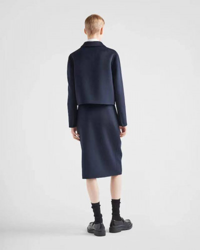 Prada костюм чёрный с юбкой