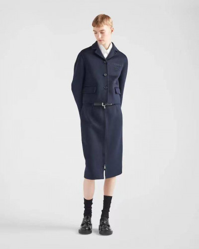 Prada костюм чёрный с юбкой