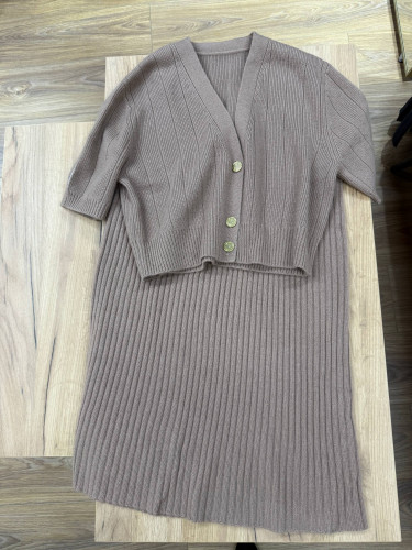 Костюм Loro Piana с юбкой