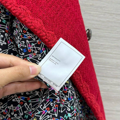 Костюм Chanel красный