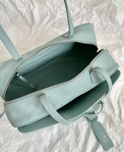 Сумка Balenciaga Carrie Bowling Bag