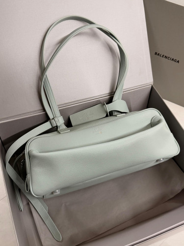 Сумка Balenciaga Carrie Bowling Bag