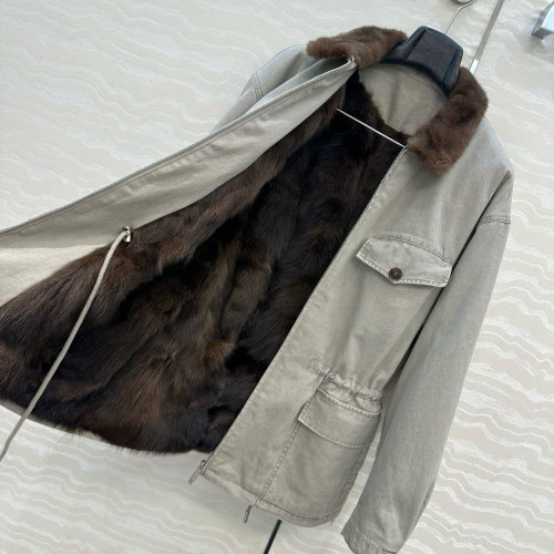 Парка Prada