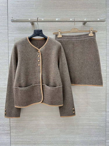Костюм Loro Piana в двух цветах