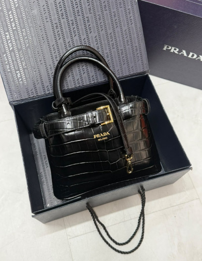 Сумка Prada