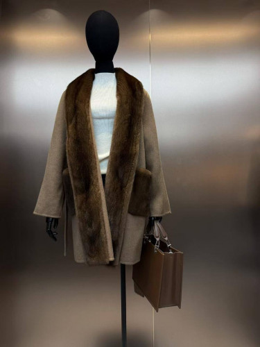 Пальто Loro Piana с поясом